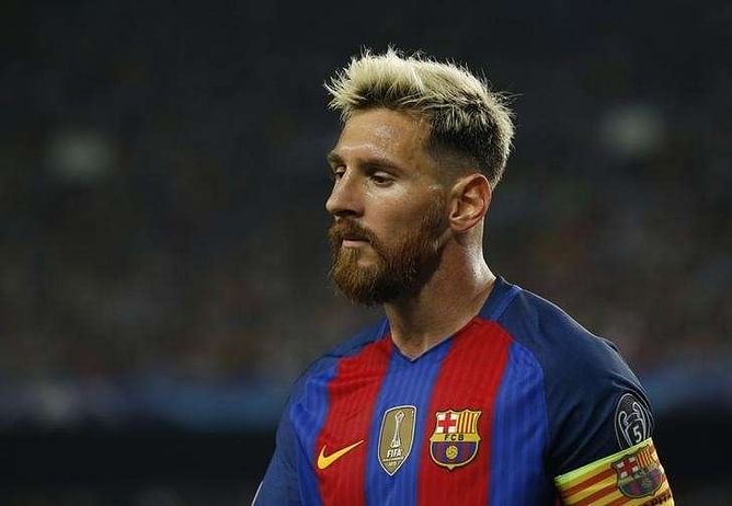 Barcelona must manage Messi's playing time, says Bauza