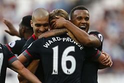Southampton coast to victory at spluttering Hammers