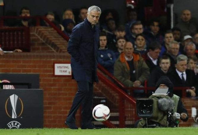 Mourinho bemoans United's 'poisoned' October fixtures