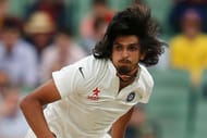 MELBOURNE, AUSTRALIA - DECEMBER 29: Ishant Sharma of India bowls during day four of the Third Test match between Australia and India at Melbourne Cricket Ground on December 29, 2014 in Melbourne, Australia.. (Photo by Darrian Traynor/Getty Images)