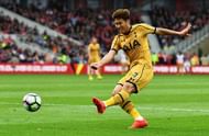 MIDDLESBROUGH, ENGLAND - SEPTEMBER 24: Heung-Min Son of Tottenham Hotspur shoots during the Premier League match between Middlesbrough and Tottenham Hotspur at the Riverside Stadium on September 24, 2016 in Middlesbrough, England. (Photo by Dan Mullan/Getty Images)