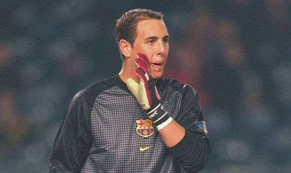 Reina began his career at Barcelona before moving to Villarreal