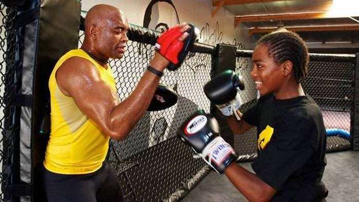 mma-news-anderson-silva-spars-with-his-17-year-old-son-a-future-world
