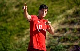 Bayern Munich tempts Robert Lewandowski with offer until 2021