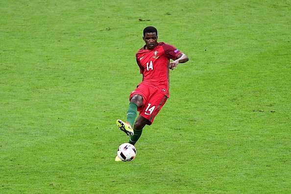 Manchester United transfer rumour: Mourinho set to bid for Portuguese midfielder William Carvalho
