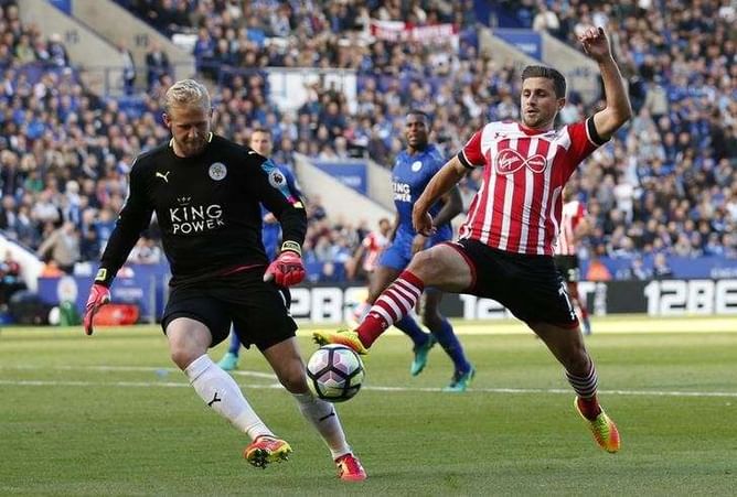 Southampton's mean defence denies toothless Foxes