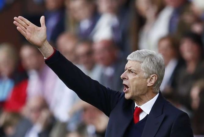Arsenal's Wenger tips Southgate for permanent England role