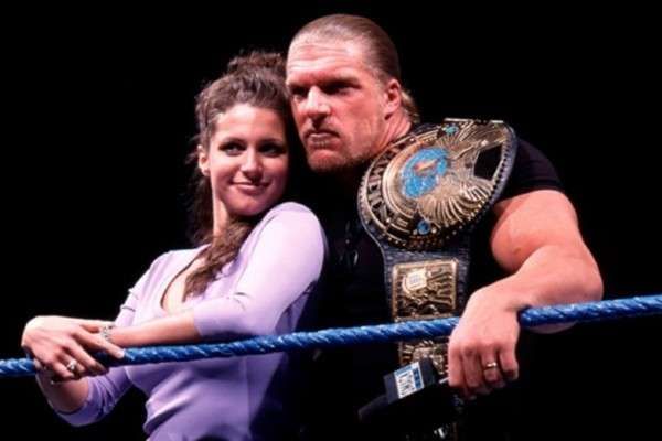 6 Romantic WWE Pairings - Past, Present and Future