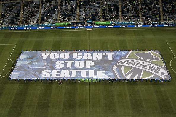 SK Amaze: Seattle Sounder's Alvaro Fernandez finishes a Barca-esque move