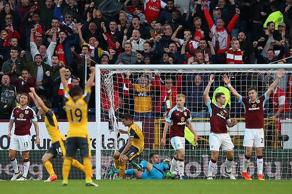 Twitter reacts to Koscielny's handball giving Arsenal a last gasp win over Burnley
