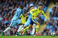 MANCHESTER, ENGLAND - OCTOBER 15: Kevin Mirallas of Everton is chased by Fernandinho and Ilkay Gundogan of Manchester City during the Premier League match between Manchester City and Everton at Etihad Stadium on October 15, 2016 in Manchester, England. (Photo by Alex Livesey/Getty Images)