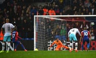 LONDON, ENGLAND - OCTOBER 15: Christian Benteke of Crystal Palace misses from the penalty spot during the Premier League match between Crystal Palace and West Ham United at Selhurst Park on October 15, 2016 in London, England. (Photo by Dan Mullan/Getty Images)