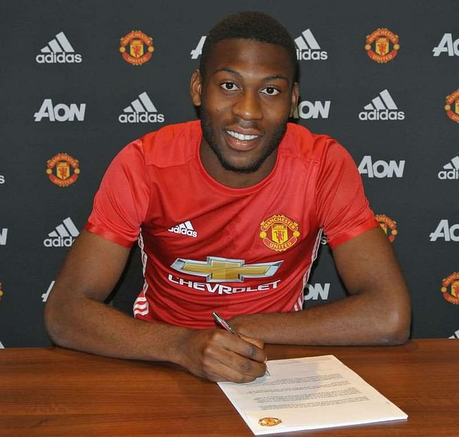 Daily transfer news and rumours roundup - 19th October 2016