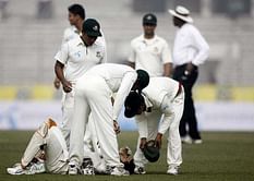 Mushfiqur Rahim hit on the head by bouncer, survives serious injury against England