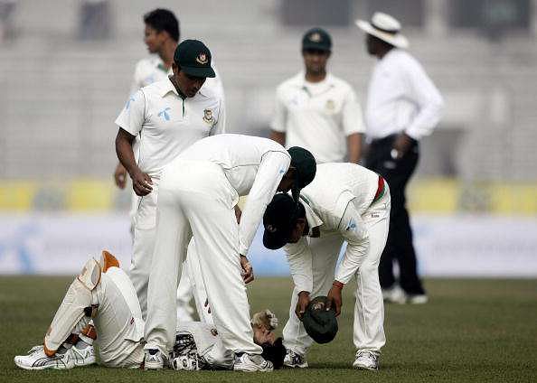 Mushfiqur Rahim hit on the head by bouncer, survives serious injury against England