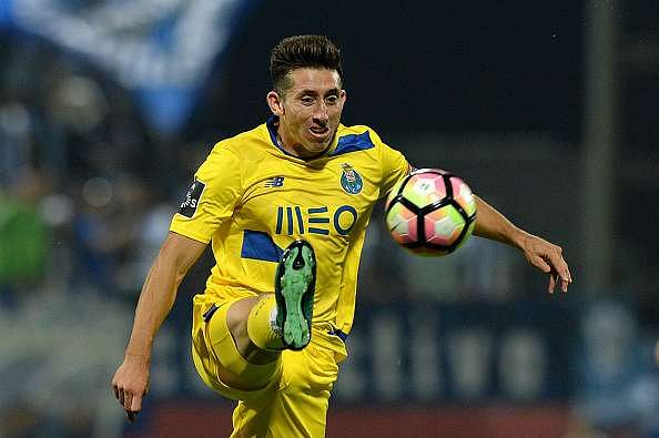 Manchester United Transfer Rumour: Jose Mourinho eyes Mexican star Hector Herrera