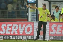 ISL 2016: Forlan will play tomorrow, says Mumbai City FC coach Alexandre Guimaraes