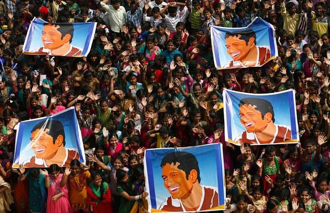 5 times cricketers got involved with fans during a match