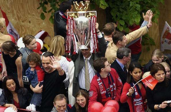 What if: Robin Van Persie did not leave Arsenal for Manchester United