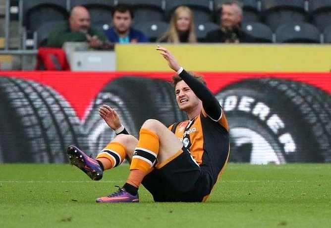 Hull striker Keane ruled out for up to a year
