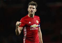 Too early to write off Man United from title race - Carrick