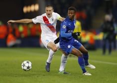 Leicester reach last 16 to continue fairytale year
