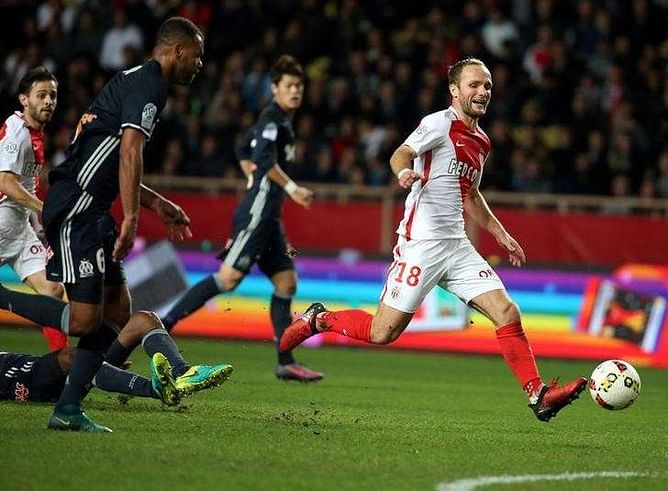 Red-hot Monaco thrash Marseille to go top