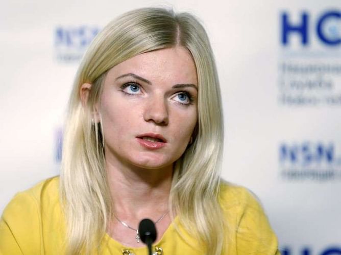 Court bans three Russian athletes over doping results