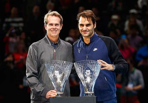 LONDON, ENGLAND - NOVEMBER 15:  Roger Federer of Switzerland receives the Stefan Edberg Sportsmanship Award and the ATPWorldTour.com Fans&#039; Favourite in Singles presented by Mot &amp; Chandon during day one of the Barclays ATP World Tour Finals at O2 Arena on November 15, 2015 in London, England.  (Photo by Julian Finney/Getty Images)