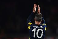 MANCHESTER, ENGLAND - OCTOBER 20: Robin van Persie of Fenerbahce applauds the fans following the final whistle during the UEFA Europa League Group A match between Manchester United FC and Fenerbahce SK at Old Trafford on October 20, 2016 in Manchester, England. (Photo by Laurence Griffiths/Getty Images)