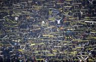 ISTANBUL, TURKEY - NOVEMBER 03: Fenerbache fans show their support during the UEFA Europa League Group A match between Fenerbahce SK and Manchester United FC at Sukru Saracoglu Stadium on November 3, 2016 in Istanbul, Turkey. (Photo by Chris McGrath/Getty Images)