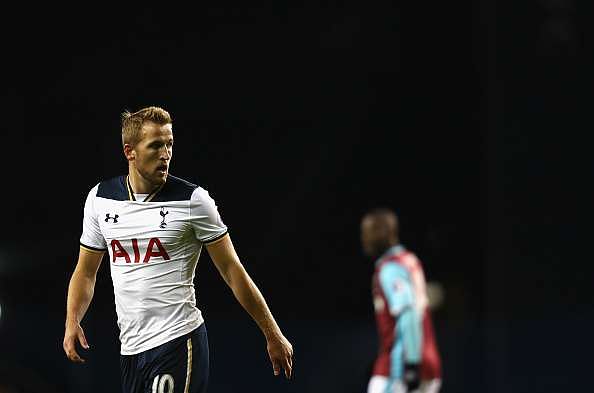 LONDON, ENGLAND - NOVEMBER 19:  Harry Kane of Tottenham Hotspur looks on during the Premier League match between Tottenham Hotspur and West Ham United at White Hart Lane on November 19, 2016 in London, England.  (Photo by Dean Mouhtaropoulos/Getty Images)