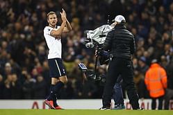 EPL 2016/17: Manchester United target Harry Kane insists he is happy at Tottenham