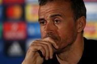 GLASGOW, SCOTLAND - NOVEMBER 22: Luis Enrique manager of Barcelona speaks to the media during the FC Barcelona press conference at Celtic Park Stadium on November 22, 2016 in Glasgow, Scotland. (Photo by Ian MacNicol/Getty Images)