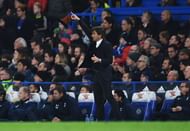 LONDON, ENGLAND - NOVEMBER 26: Antonio Conte, Manager of Chelsea gestures during the Premier League match between Chelsea and Tottenham Hotspur at Stamford Bridge on November 26, 2016 in London, England. (Photo by Shaun Botterill/Getty Images)