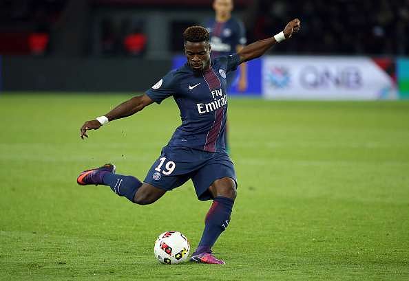 Transfer Rumour: Manchester United scouts watch PSG right back Serge Aurier