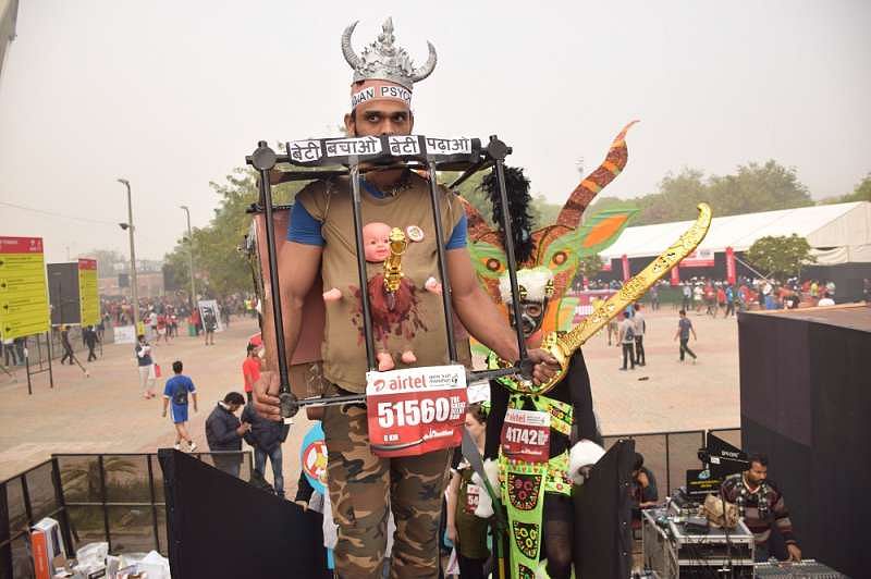 Jabong Airtel Delhi Half Marathon costume contest 2015 2016