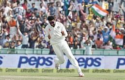 Ravindra Jadeja takes a sly dig at England's spin attack