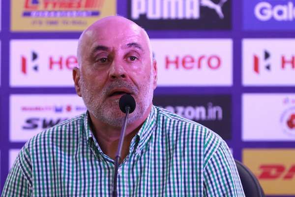 ISL 2016: There will be an extra challenge on us, when we start against Mumbai, says Nelo Vingada