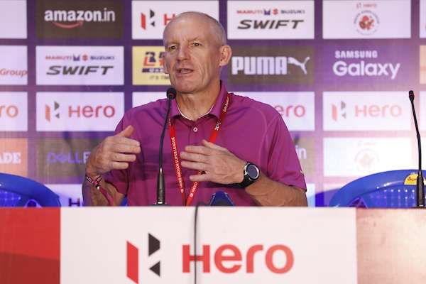ISL 2016: Kerala Blasters coach Steve Coppell expects an open game against Mumbai City FC