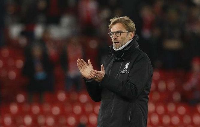 Klopp takes pop at pundits on Liverpool keeper criticism