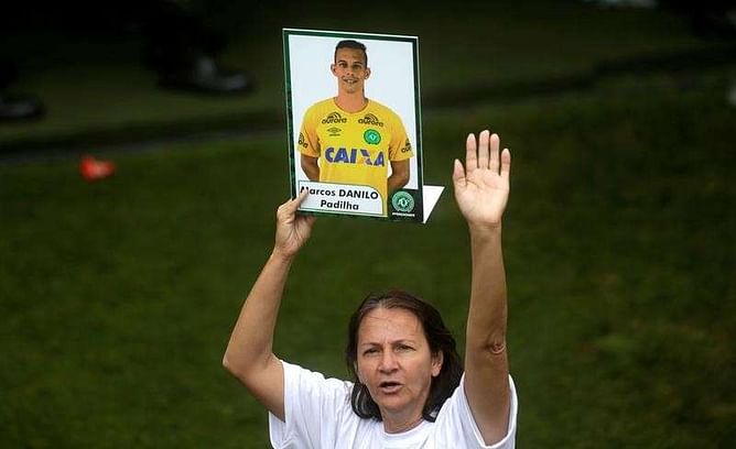 Brazil fans vote Chapecoense keeper Player of Year