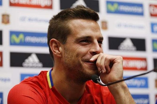 Chelsea defender Azpilicueta extends contract to 2020