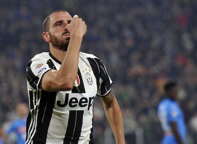 Italy defender Bonucci extends Juventus contract