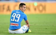 NAPLES, ITALY - SEPTEMBER 24: Arkadiusz Milik of Napoli in action during the Serie A match between SSC Napoli and AC ChievoVerona at Stadio San Paolo on September 24, 2016 in Naples, Italy. (Photo by Francesco Pecoraro/Getty Images)