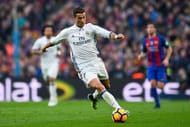 BARCELONA, SPAIN - DECEMBER 03: Cristiano Ronaldo of Real Madrid CF runs with the ball during the La Liga match between FC Barcelona and Real Madrid CF at Camp Nou stadium on December 3, 2016 in Barcelona, Spain. (Photo by David Ramos/Getty Images)