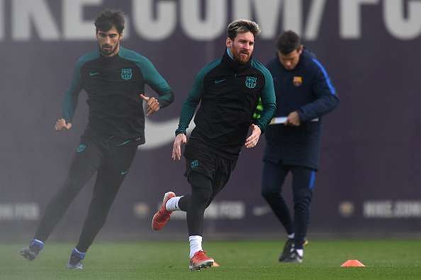BARCELONA, SPAIN - DECEMBER 05:  Lionel Messi of Barcelona runs during a training session ahead of the UEFA Champions League group C match against Borussia Monchengladbach at San Joan Despi training ground on December 5, 2016 in Barcelona, Spain.  (Photo by David Ramos/Getty Images)