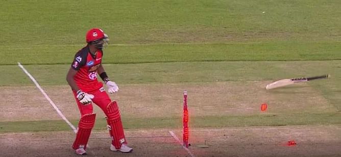 SK Epic Cricket Fails: Dwayne Bravo embarrasses self with unusual dismissal