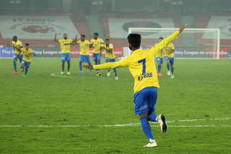 ISL 2016 Semi-final: Delhi Dynamos FC 2 (2) - 1(5) Kerala Blasters FC ...