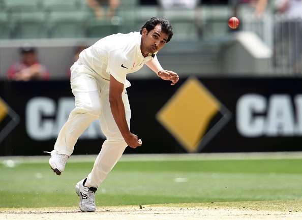 India vs England 2016: Sunil Gavaskar feels Mohammed Shami's absence was felt during first innings of Mumbai Test